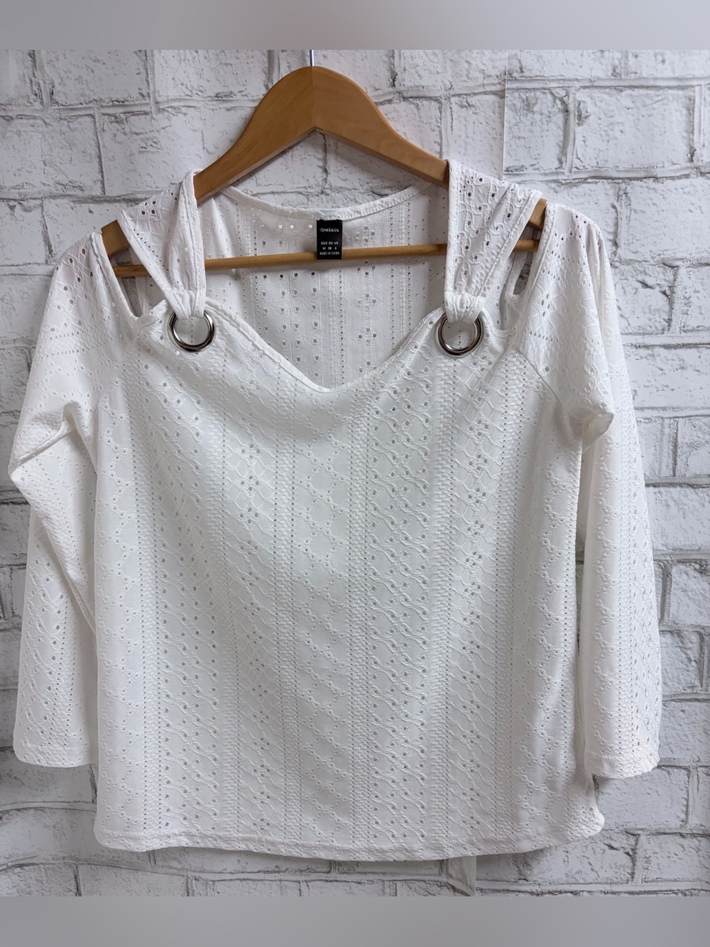 Women’s White Eyelet Cold Sleeve Long Sleeve Shirt